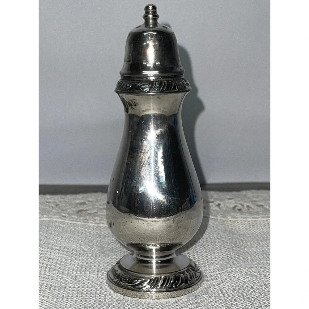 Oneida Henley Community‎ Salt Pepper Shaker Silver Plate Vintage Ornate 4.75